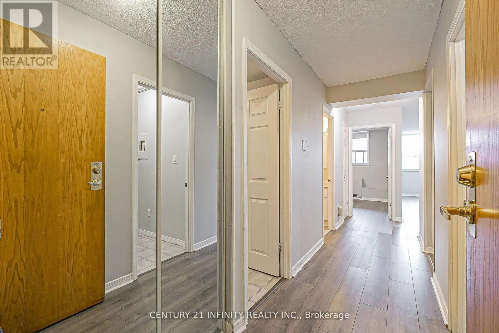 306 - 80 ATHOL STREET E, #306