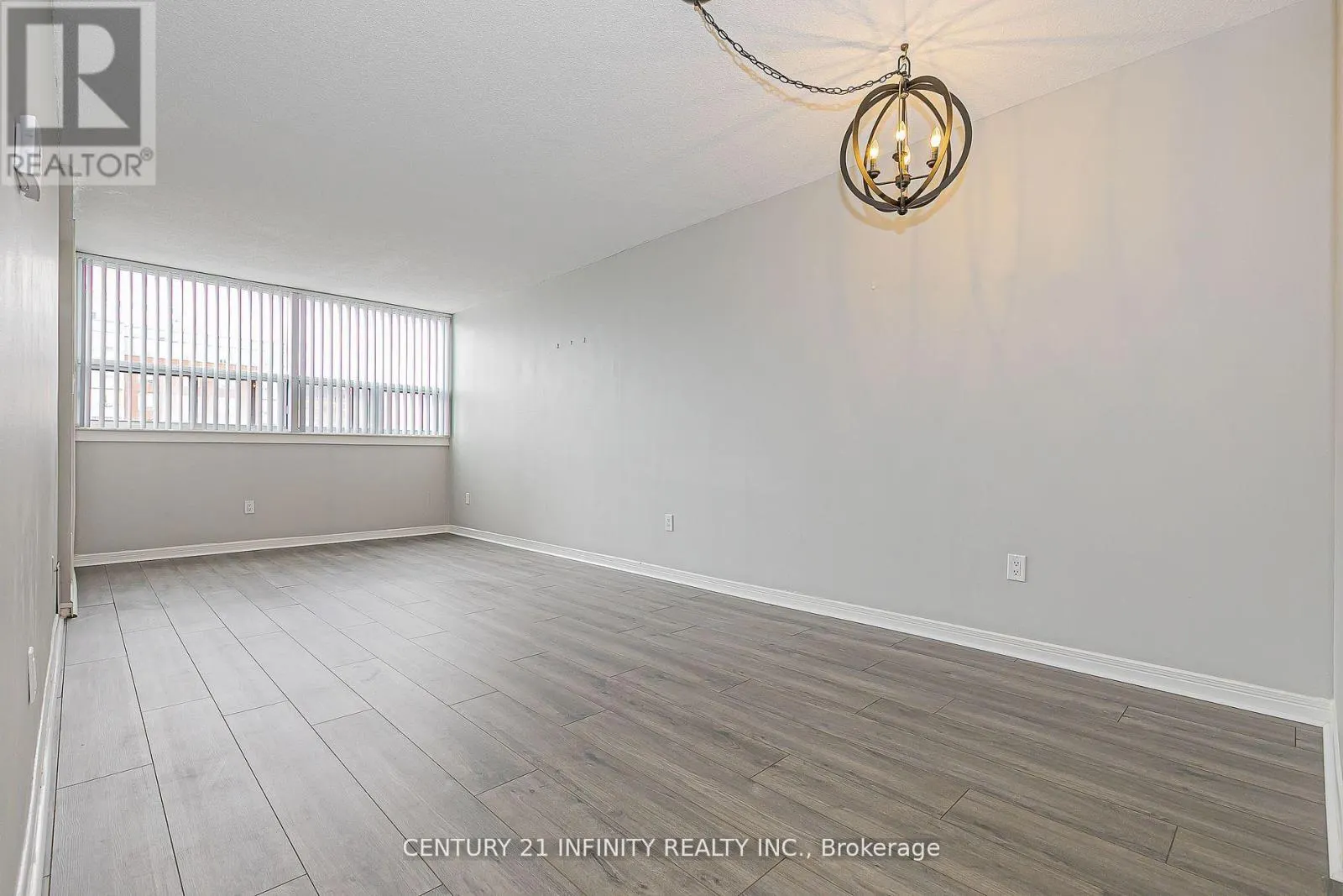 306 - 80 ATHOL STREET E, #306