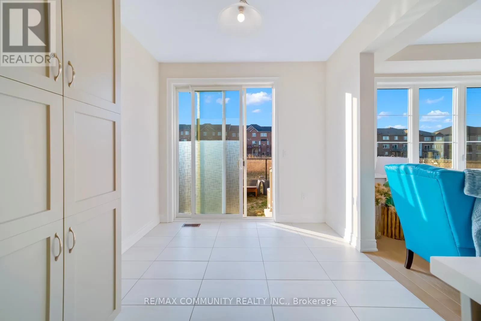 1024 SKYRIDGE BOULEVARD N