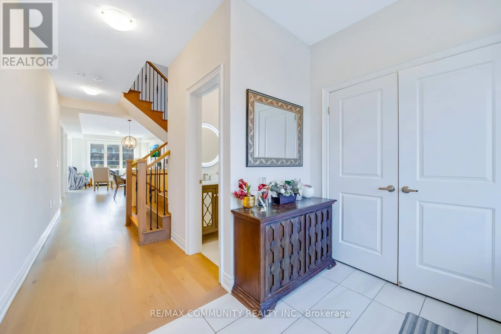 1024 SKYRIDGE BOULEVARD N