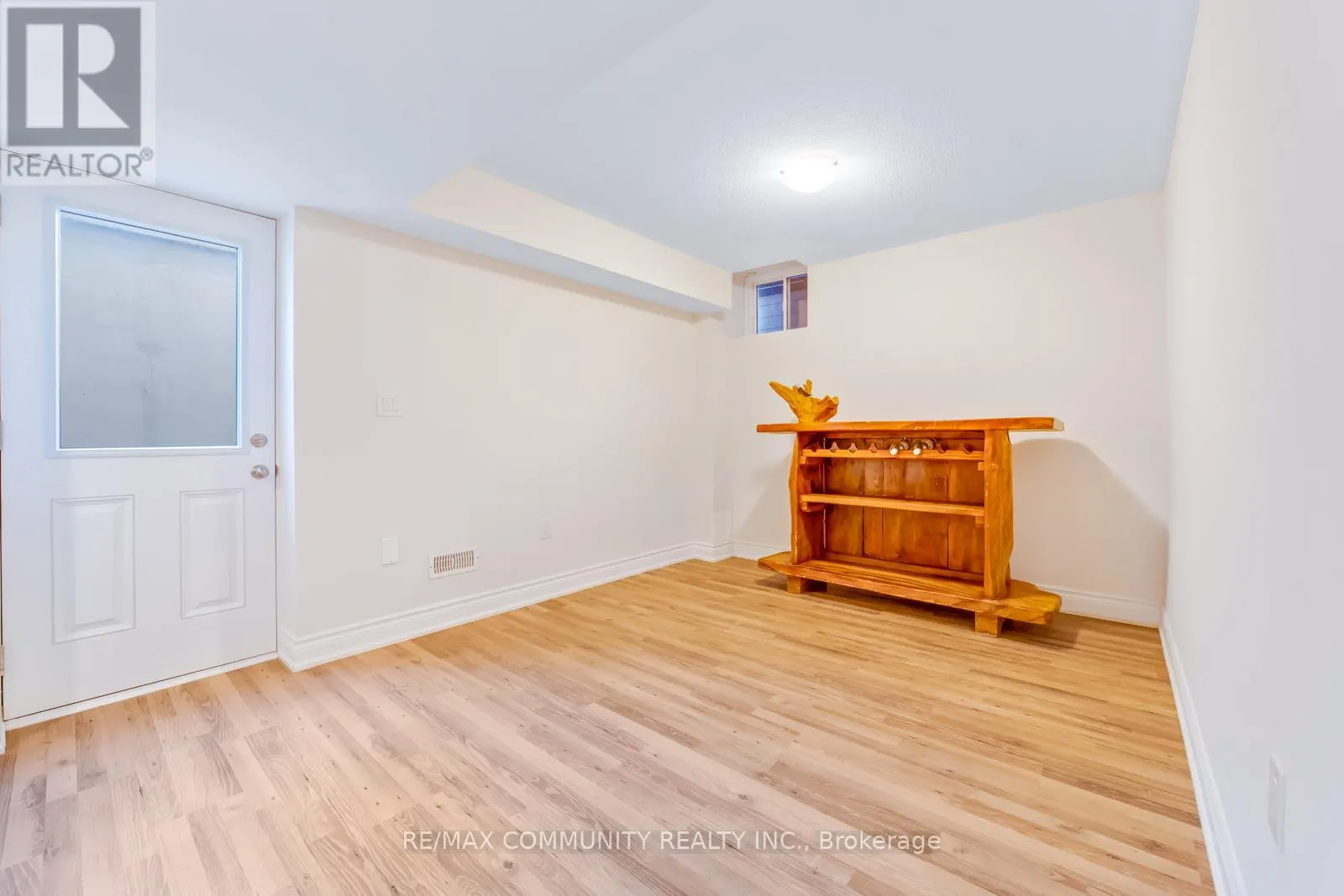 1024 SKYRIDGE BOULEVARD N