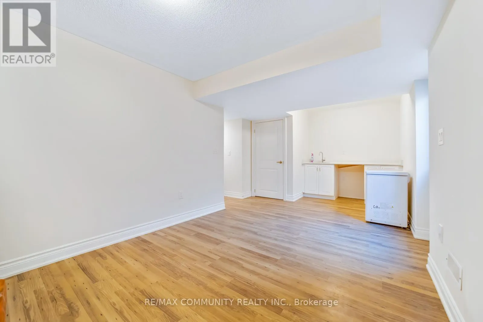 1024 SKYRIDGE BOULEVARD N