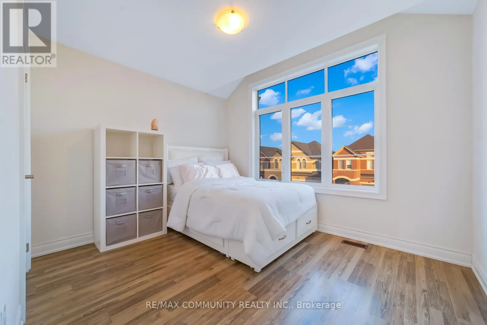 1024 SKYRIDGE BOULEVARD N