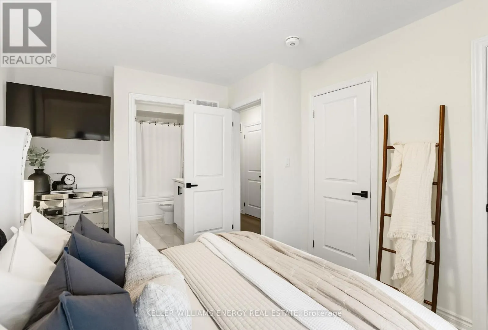 620 - 1034 REFLECTION PLACE, #620