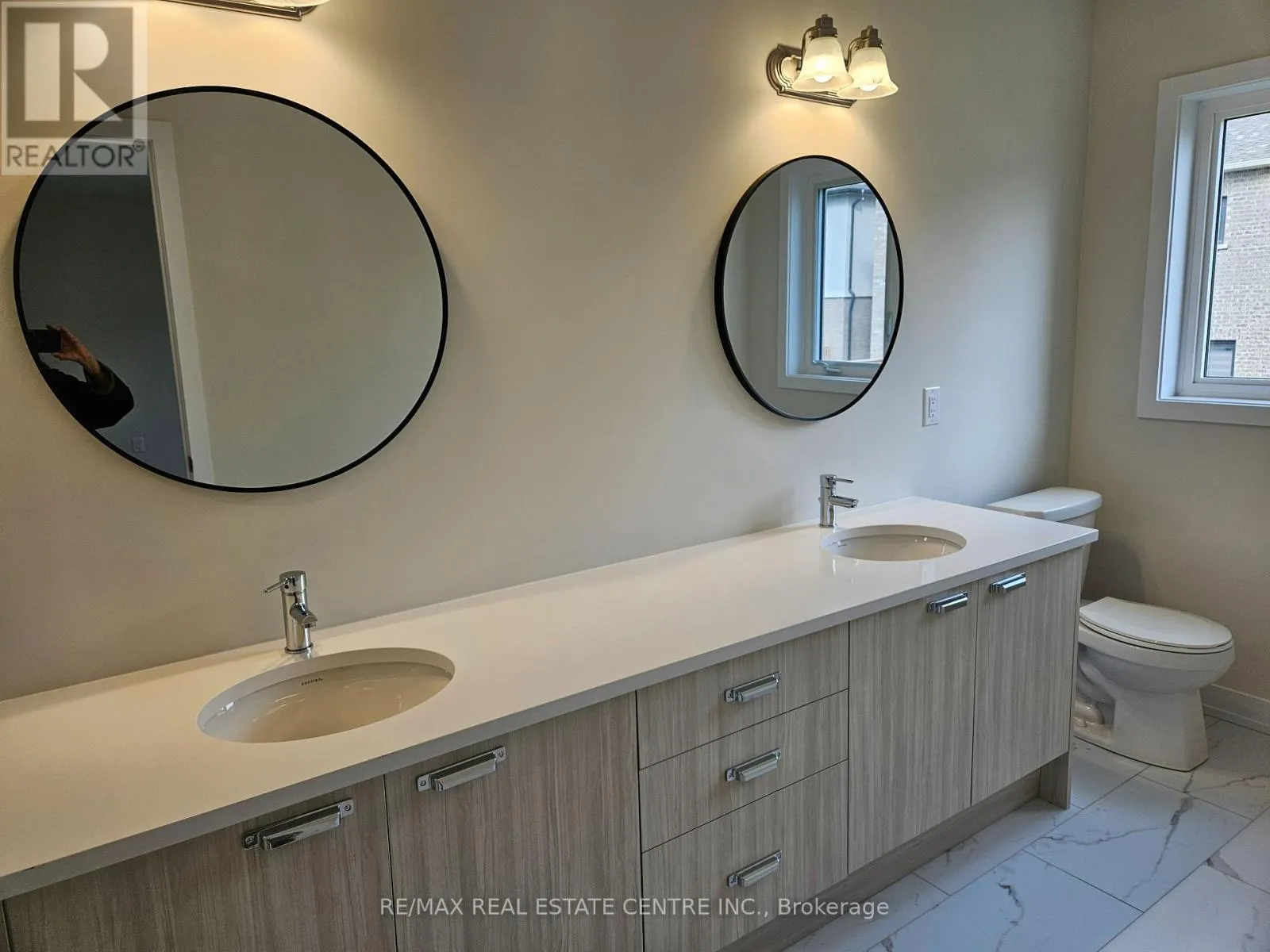 UPPER - 22 ZIIBI WAY