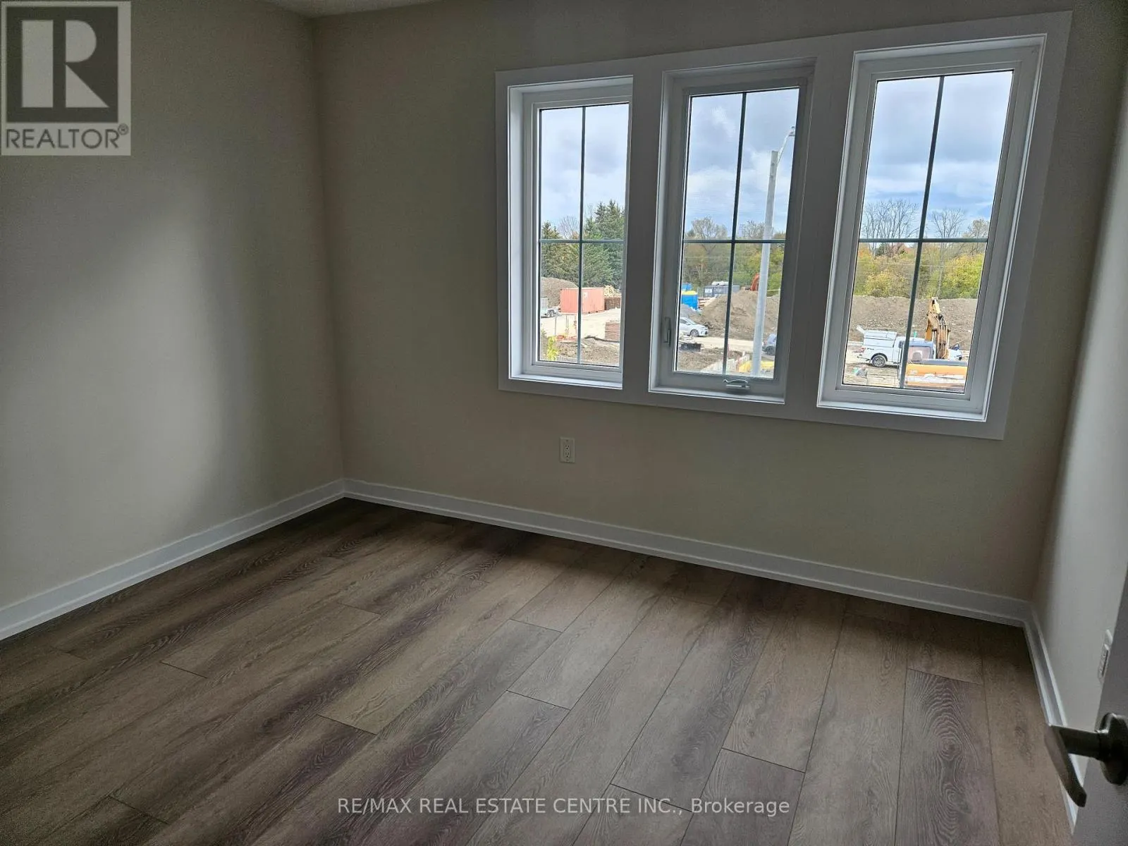 UPPER - 22 ZIIBI WAY