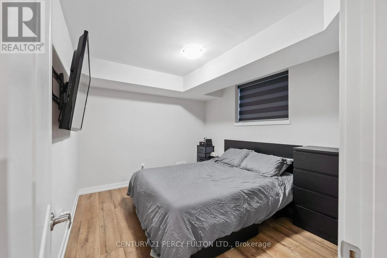 37 - 400 FINCH AVENUE