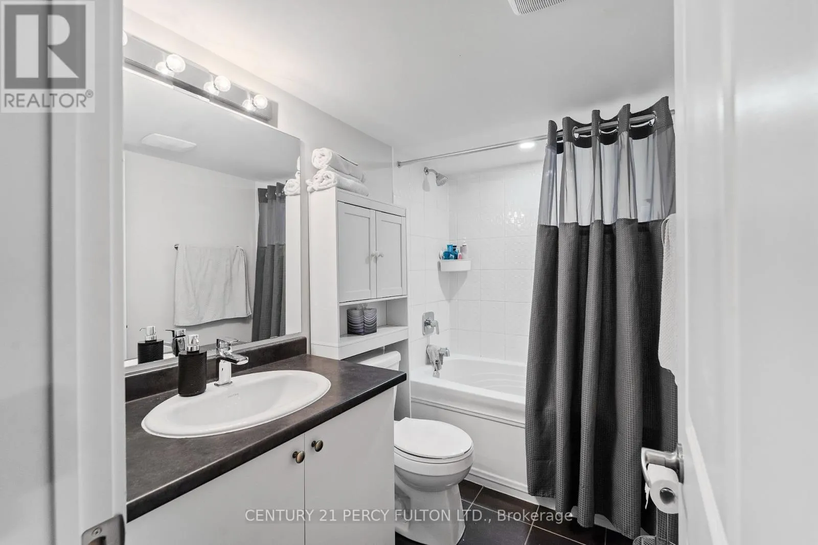 37 - 400 FINCH AVENUE