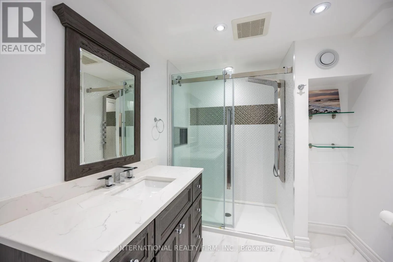 1616 GLENBOURNE DRIVE