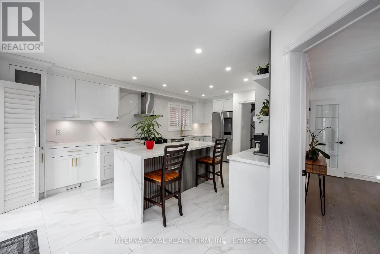 1616 GLENBOURNE DRIVE