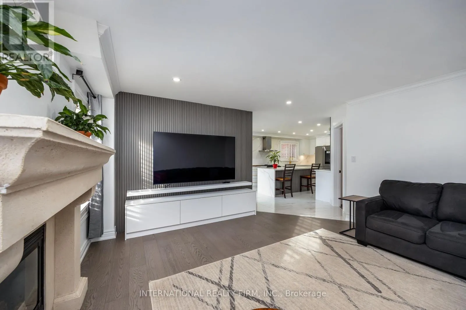 1616 GLENBOURNE DRIVE