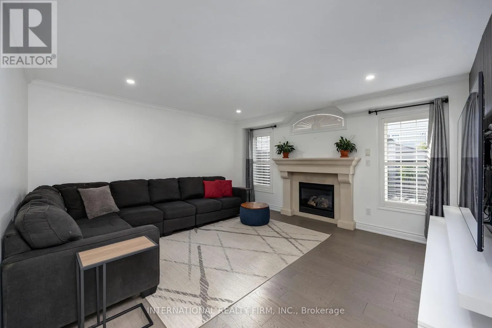 1616 GLENBOURNE DRIVE