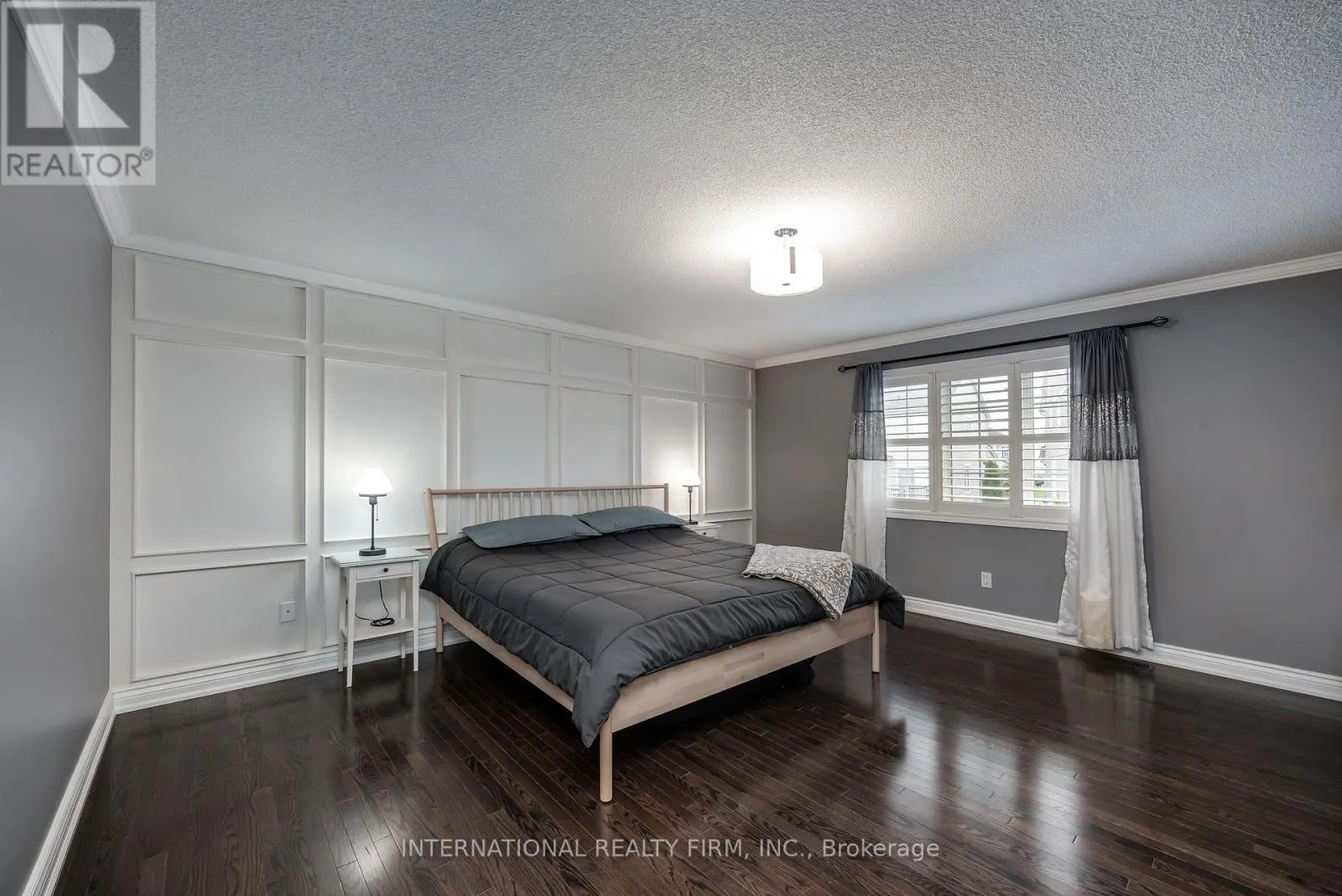 1616 GLENBOURNE DRIVE