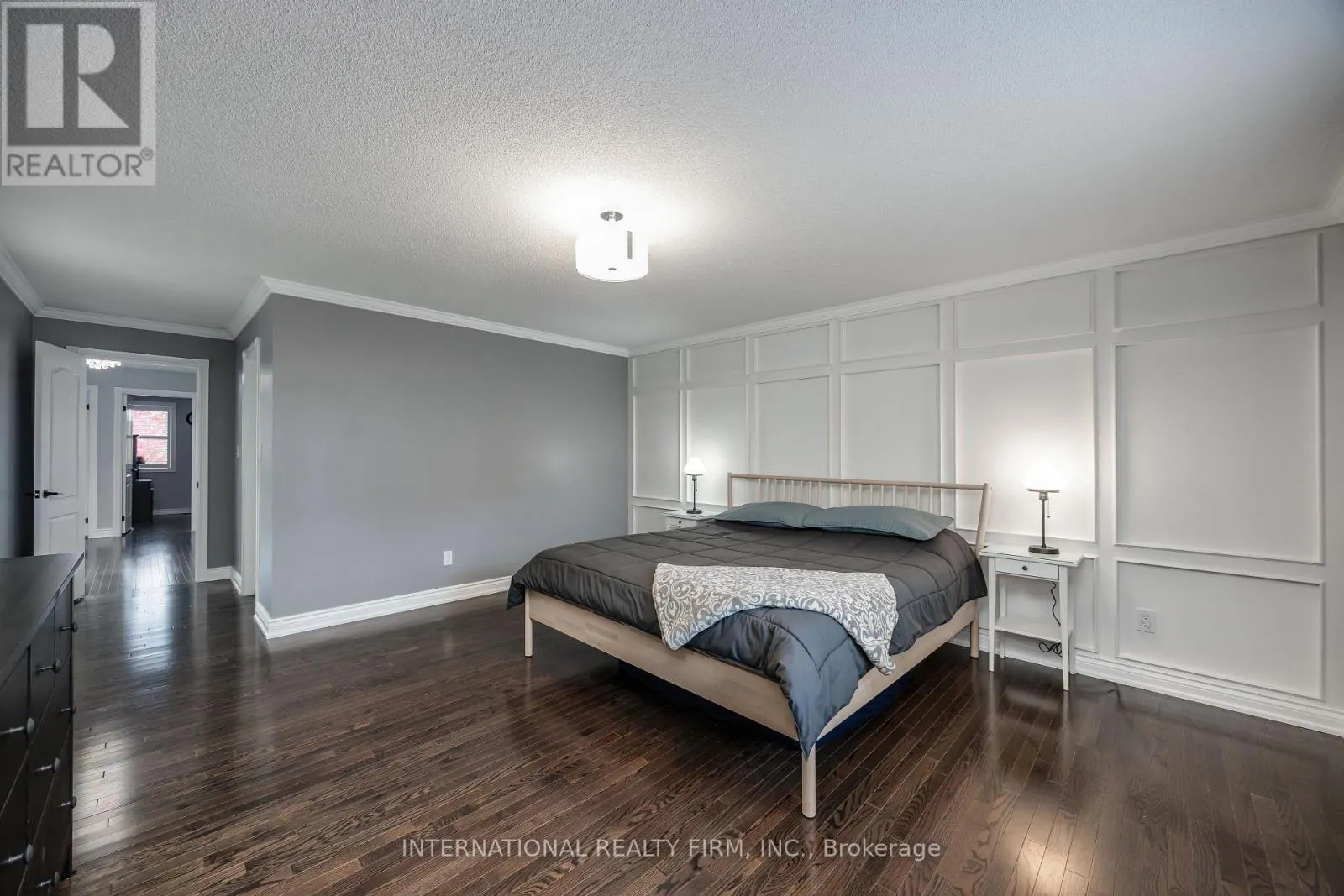 1616 GLENBOURNE DRIVE