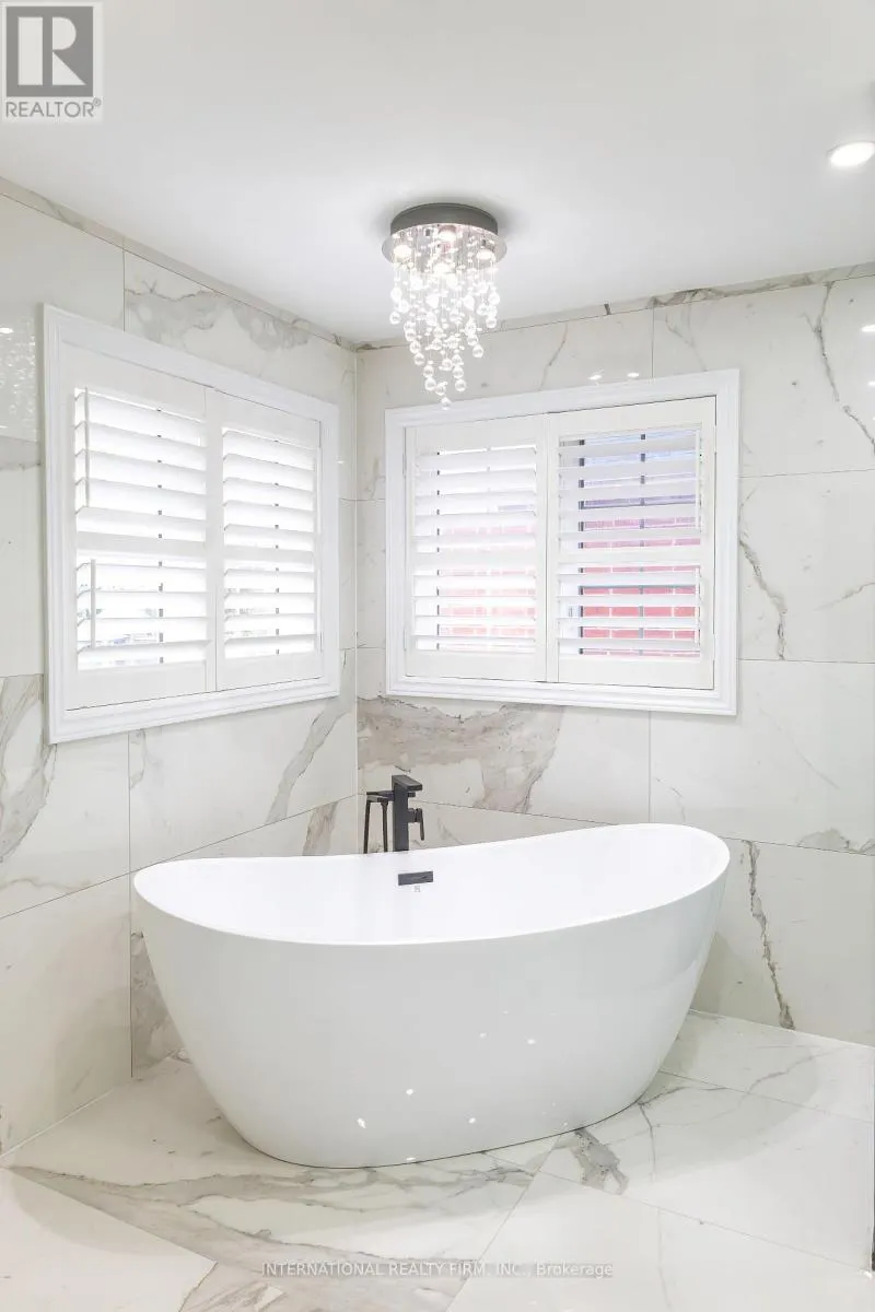 1616 GLENBOURNE DRIVE