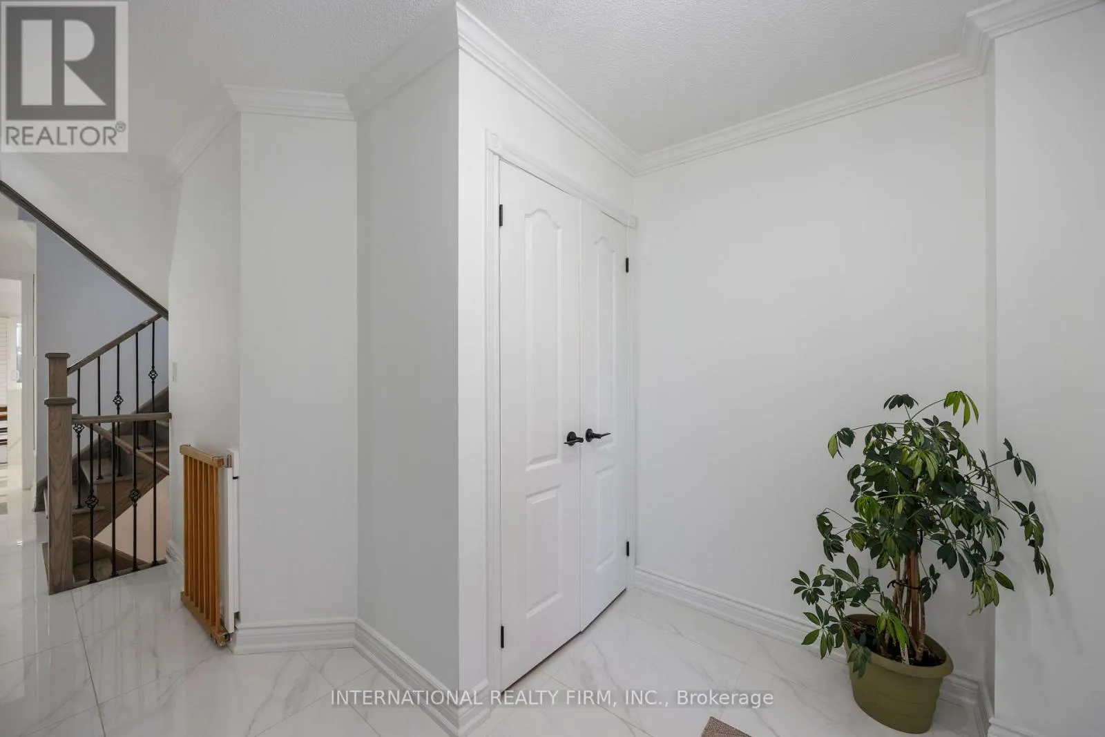 1616 GLENBOURNE DRIVE