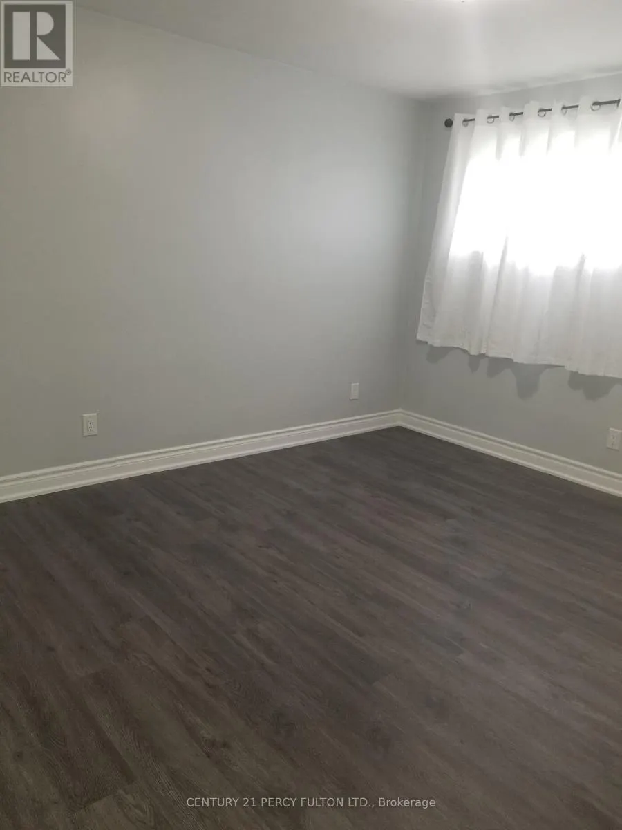 1033 CENTRE STREET N