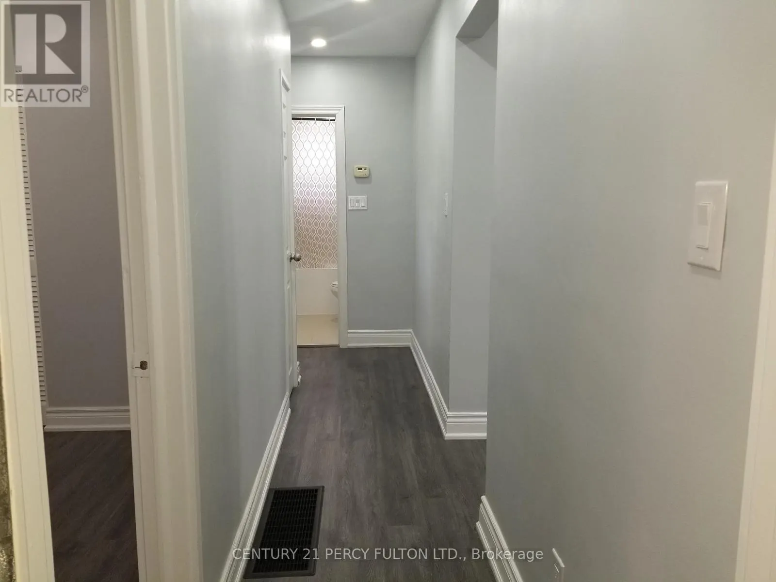 1033 CENTRE STREET N