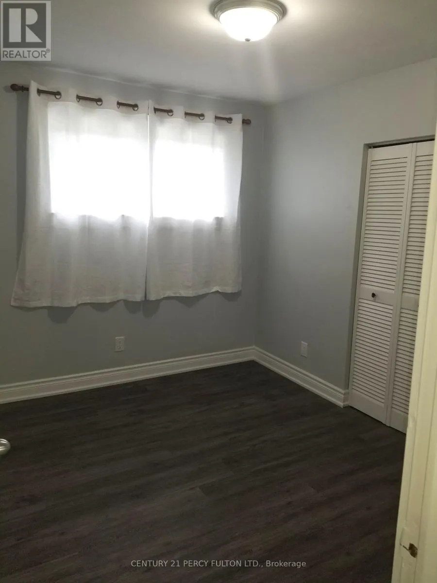 1033 CENTRE STREET N