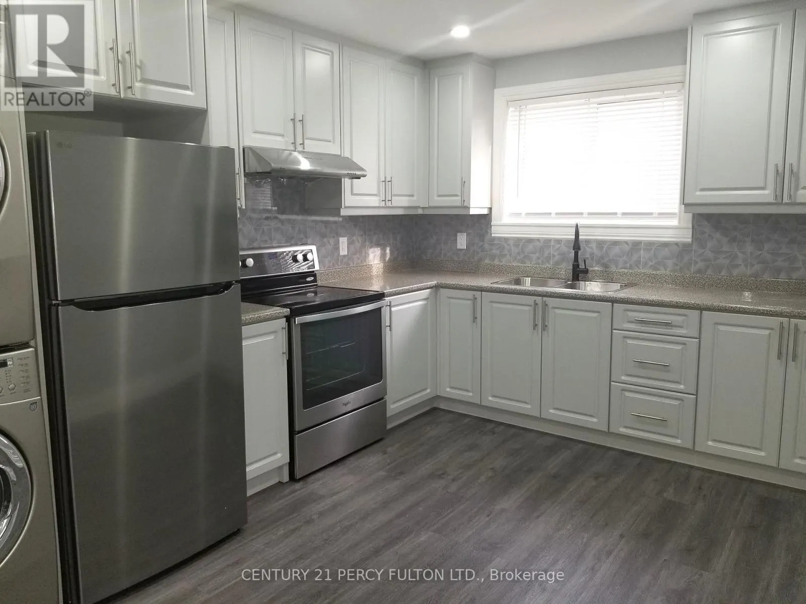 1033 CENTRE STREET N