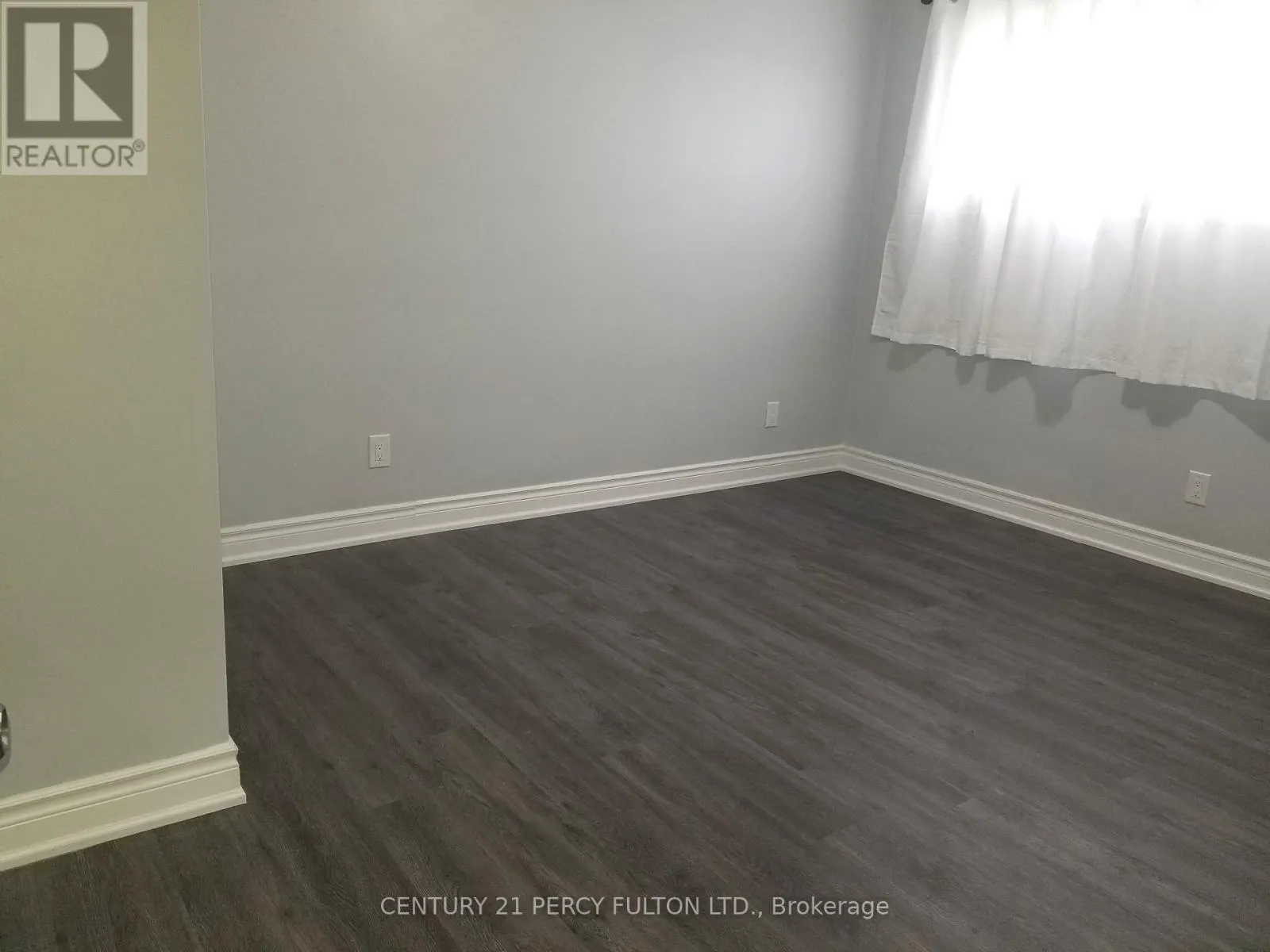 1033 CENTRE STREET N