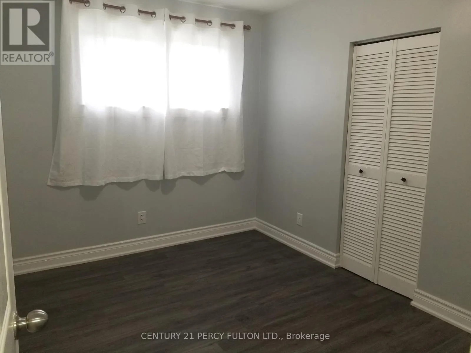 1033 CENTRE STREET N