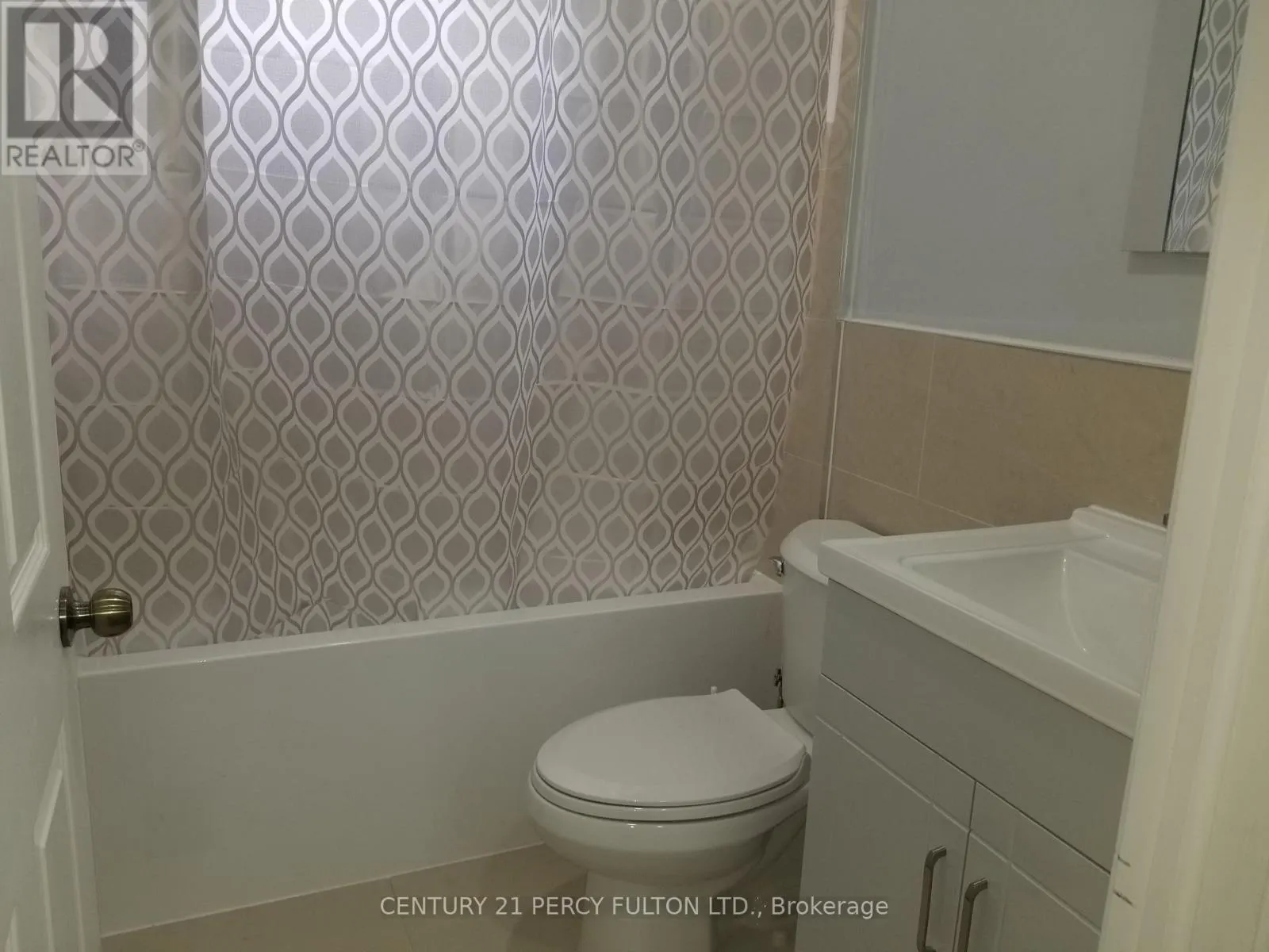 1033 CENTRE STREET N