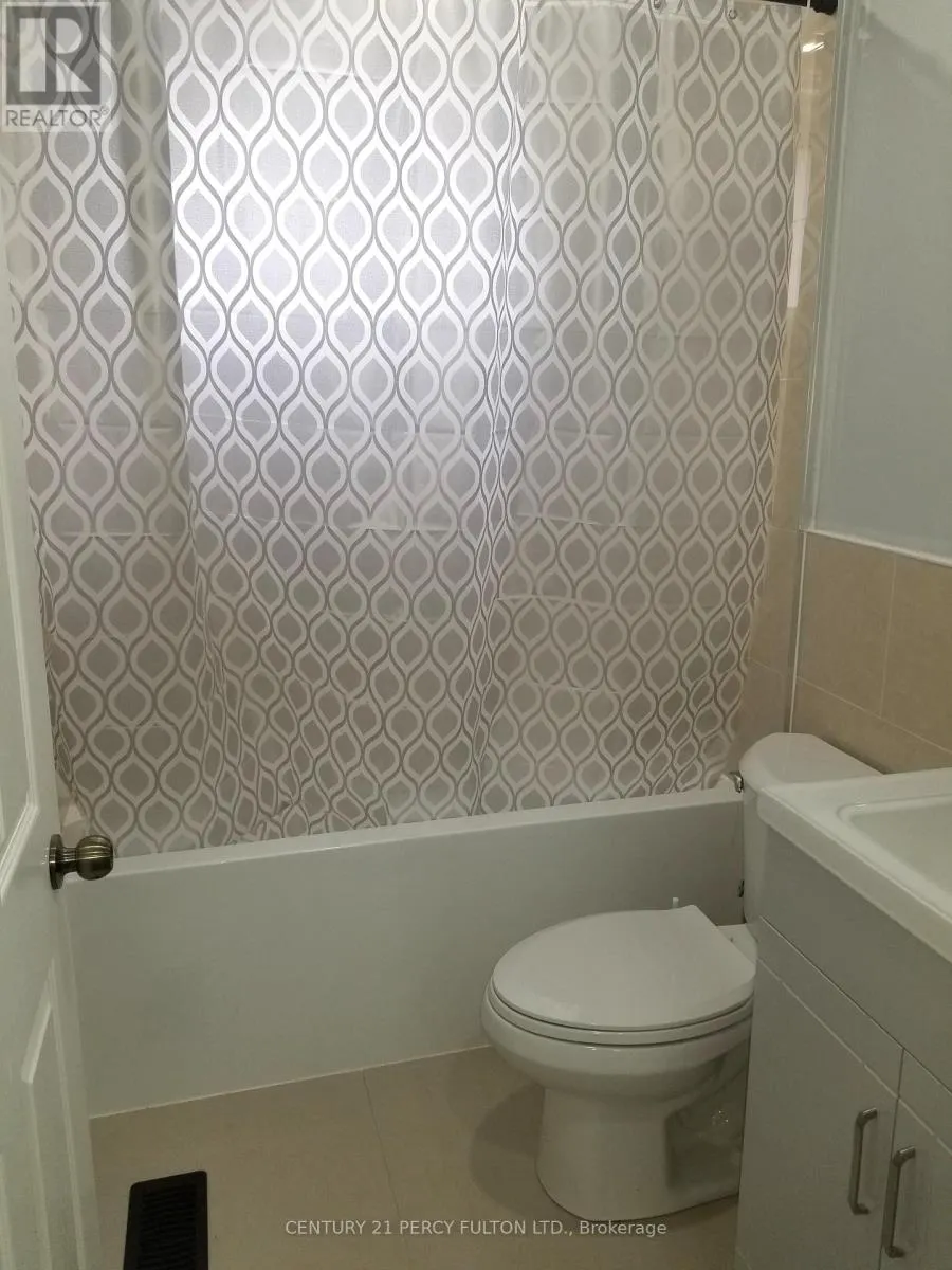 1033 CENTRE STREET N