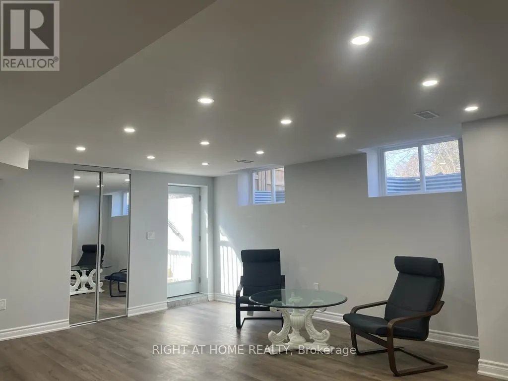 31 (BASEMENT) - 1815 FAIRPORT ROAD