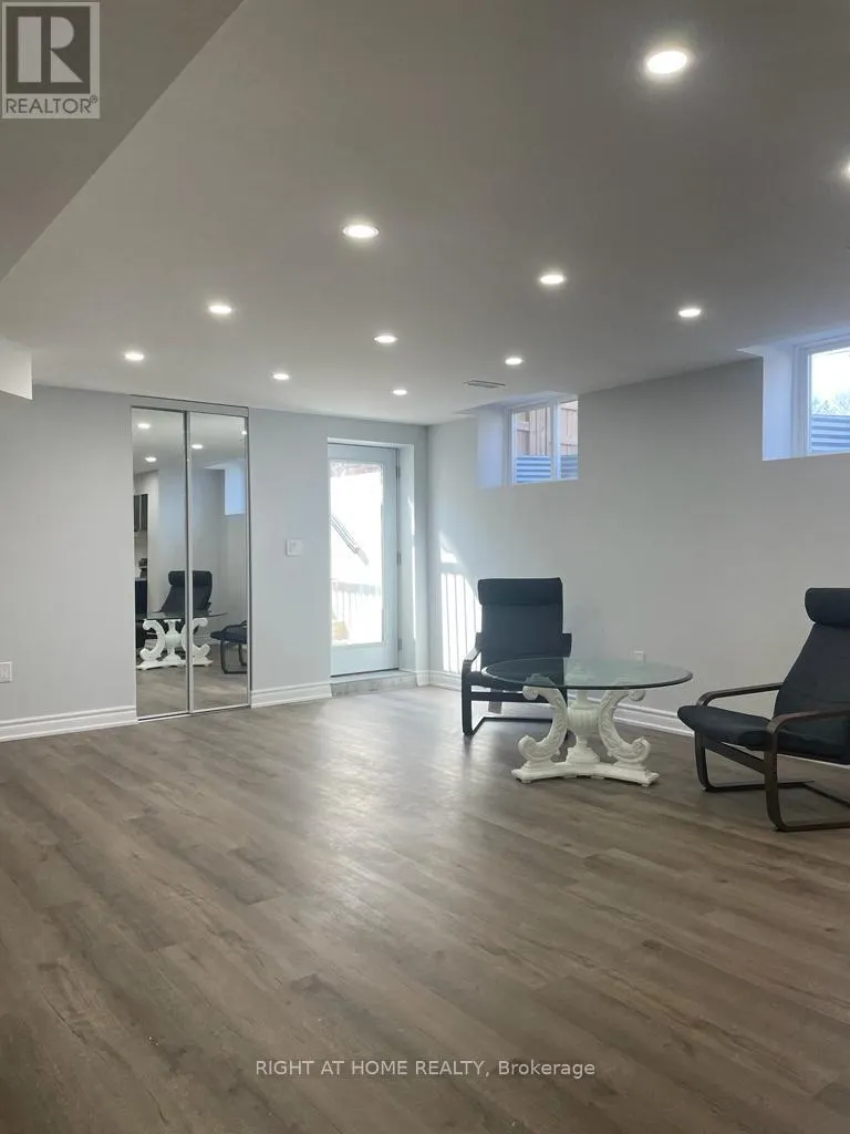 31 (BASEMENT) - 1815 FAIRPORT ROAD