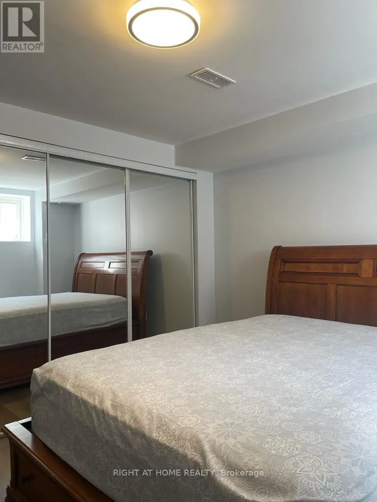 31 (BASEMENT) - 1815 FAIRPORT ROAD