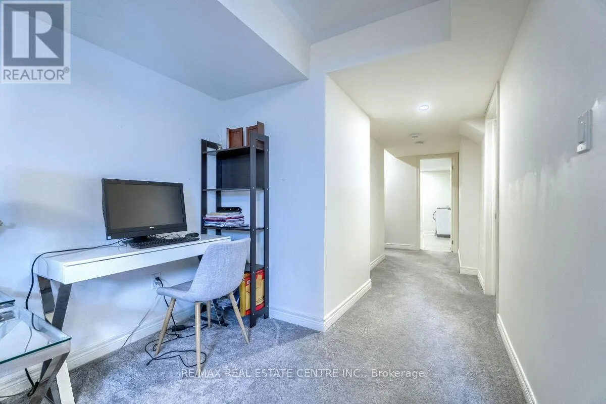 1195 KETTERING DRIVE