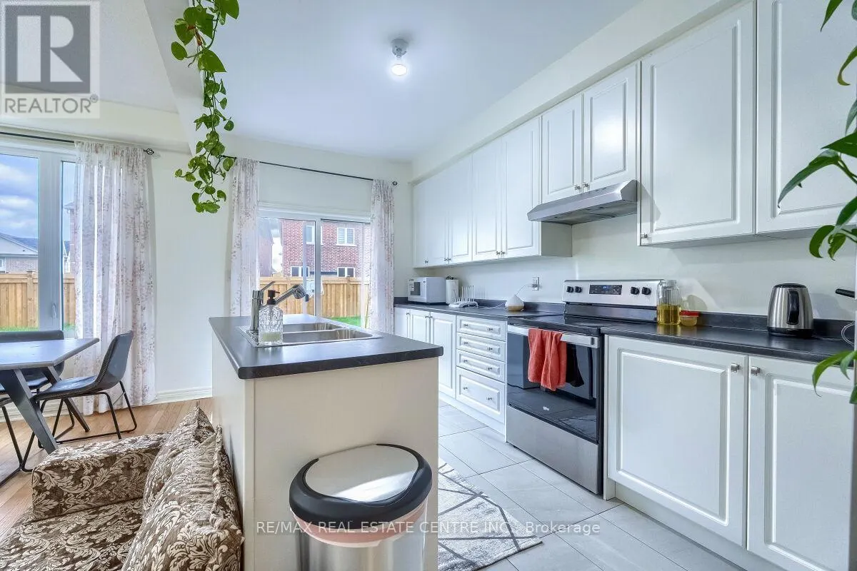 1195 KETTERING DRIVE