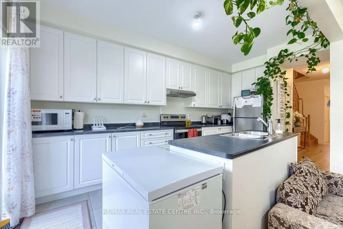 1195 KETTERING DRIVE