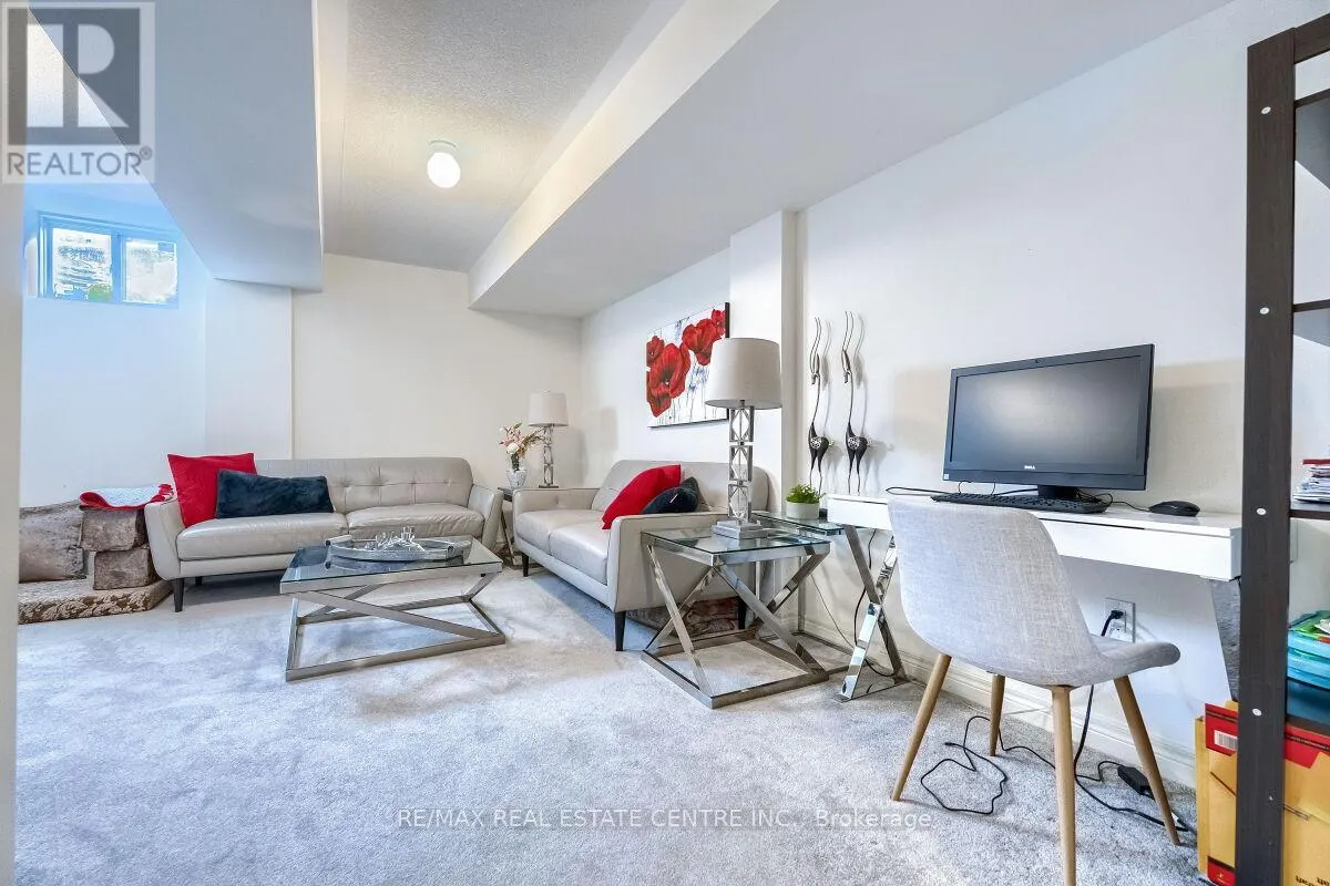 1195 KETTERING DRIVE