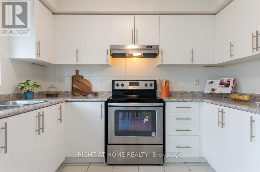 29 - 2506 BROMUS PATH N