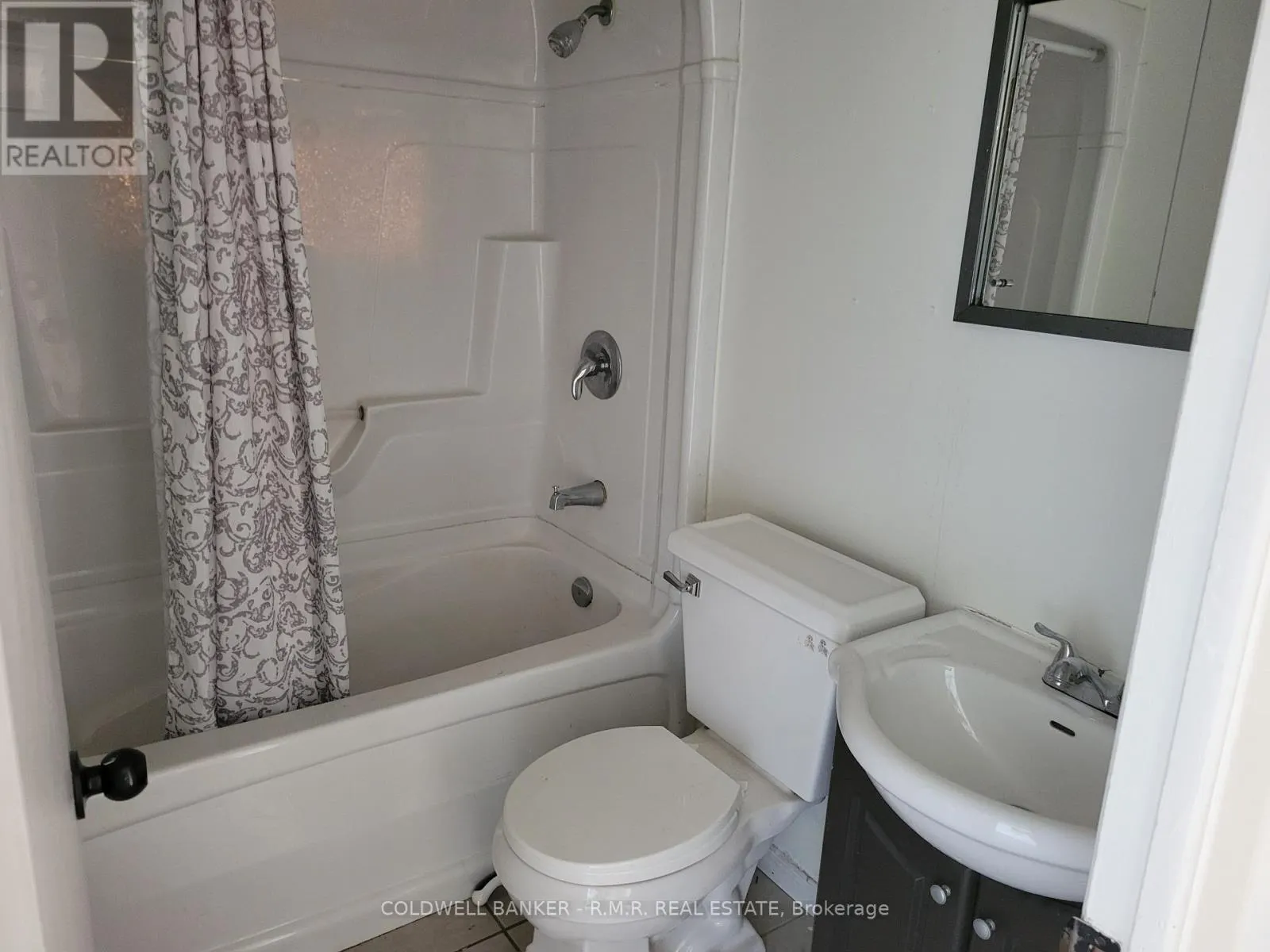 3 - 251 LIBERTY STREET N, #3