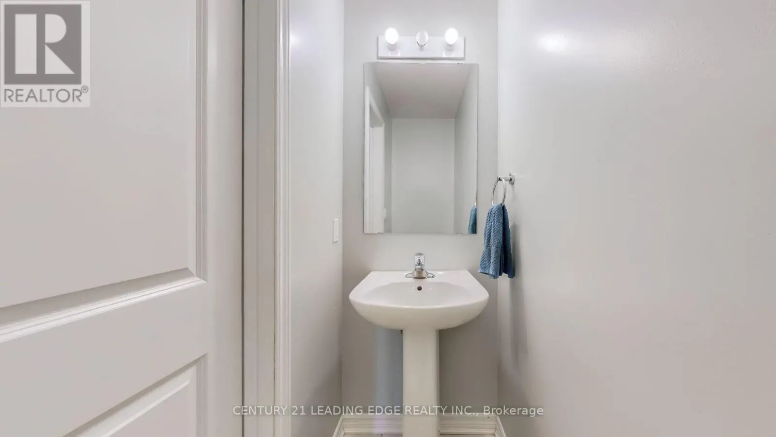 3 ROYAL COLLECTION WAY