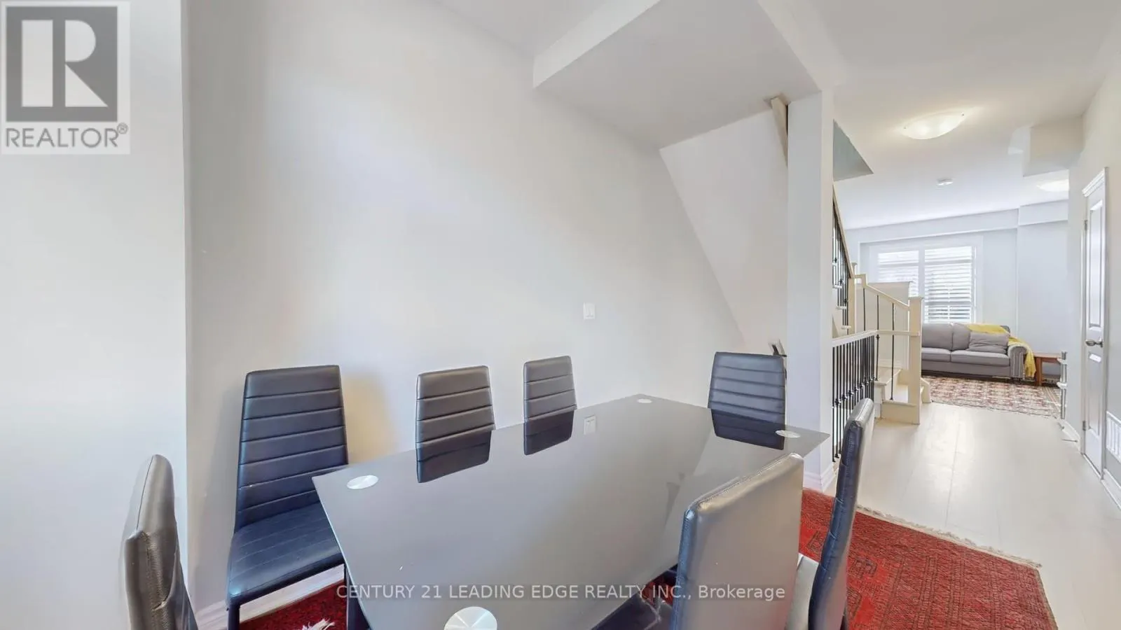 3 ROYAL COLLECTION WAY