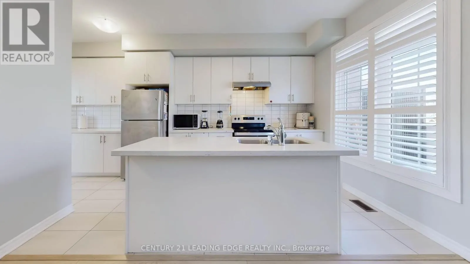 3 ROYAL COLLECTION WAY