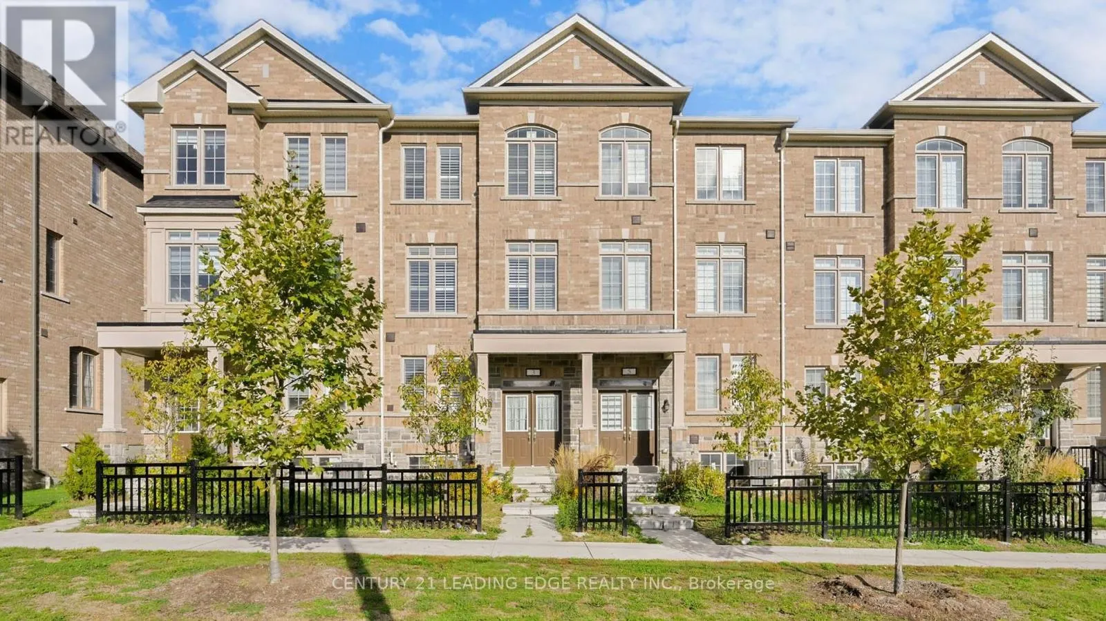 3 ROYAL COLLECTION WAY