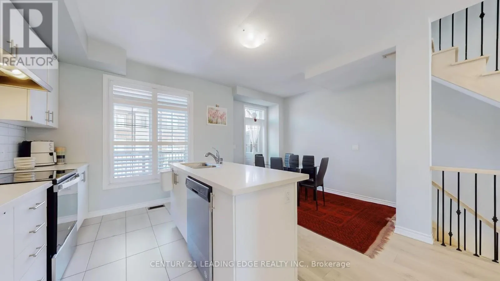 3 ROYAL COLLECTION WAY