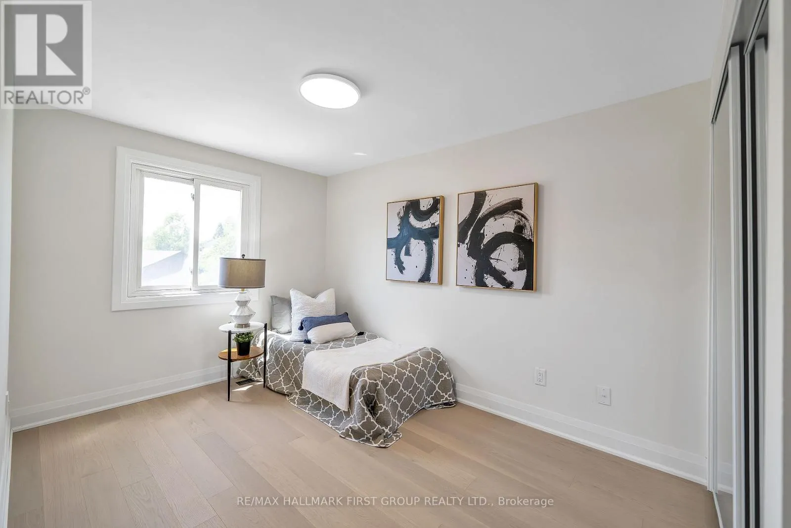 195 CASTLEBAR CRESCENT