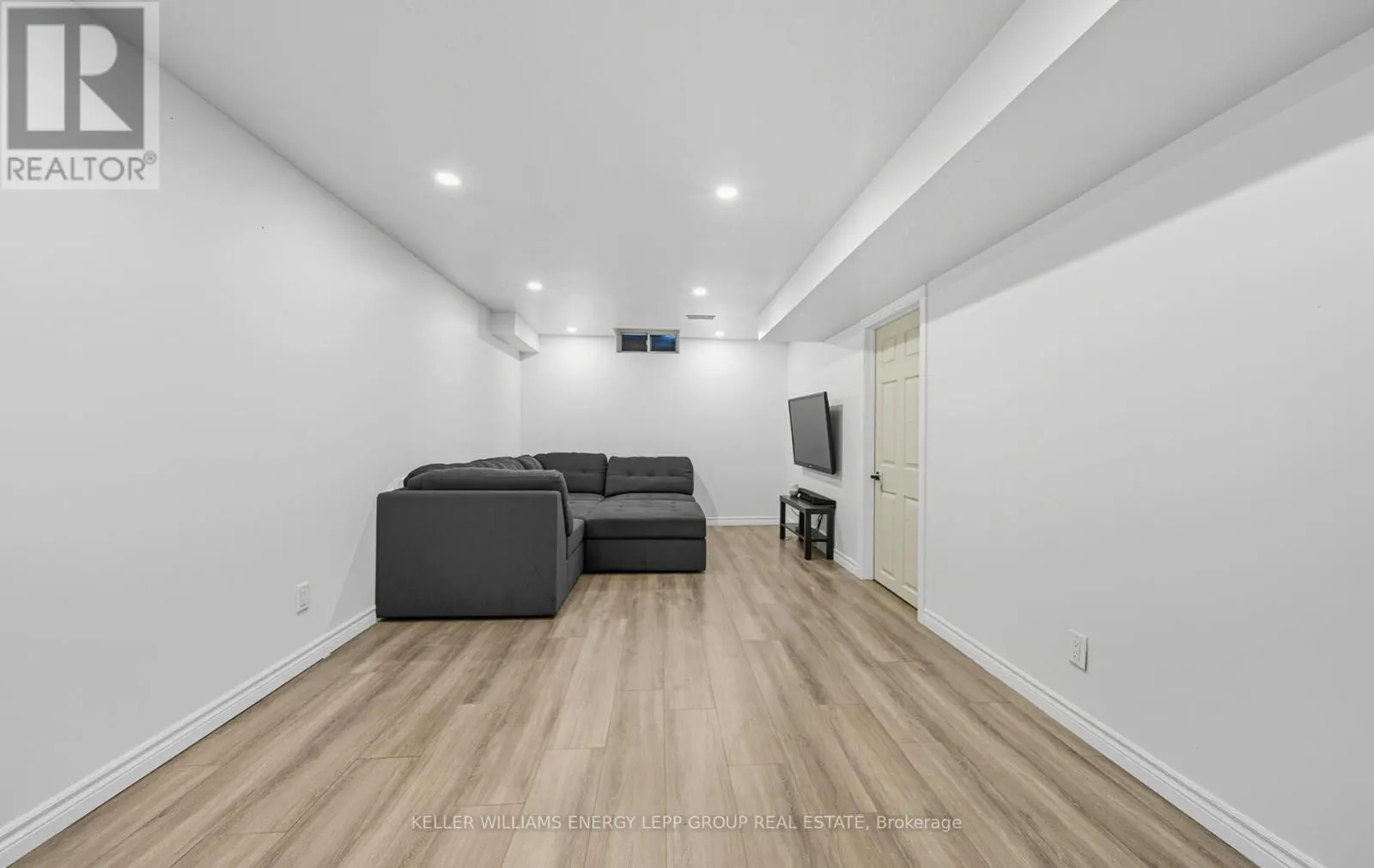 73 CECIL FOUND CRESCENT