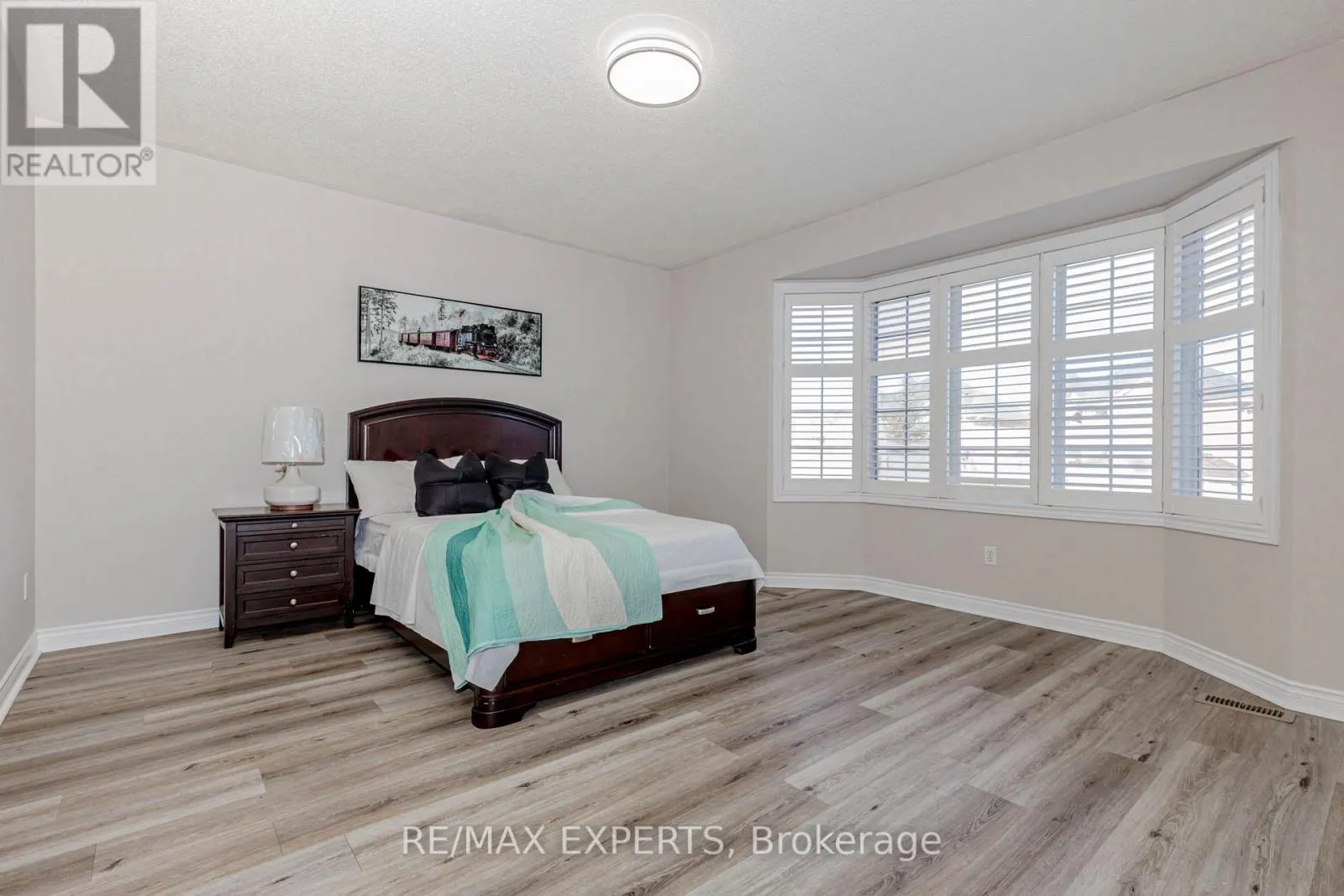 5 TEMPLE WEST CRESCENT