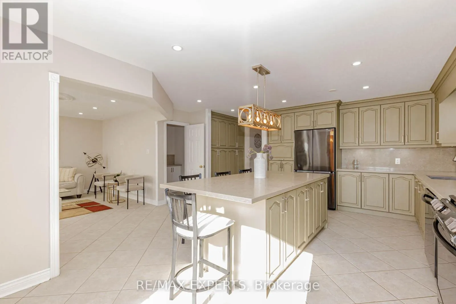 5 TEMPLE WEST CRESCENT