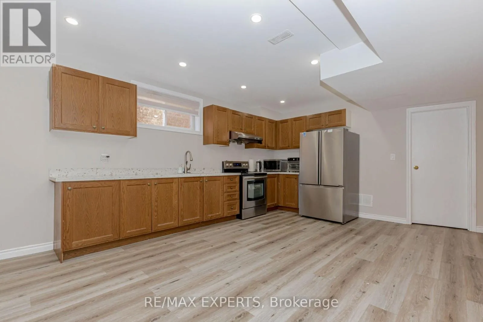 5 TEMPLE WEST CRESCENT