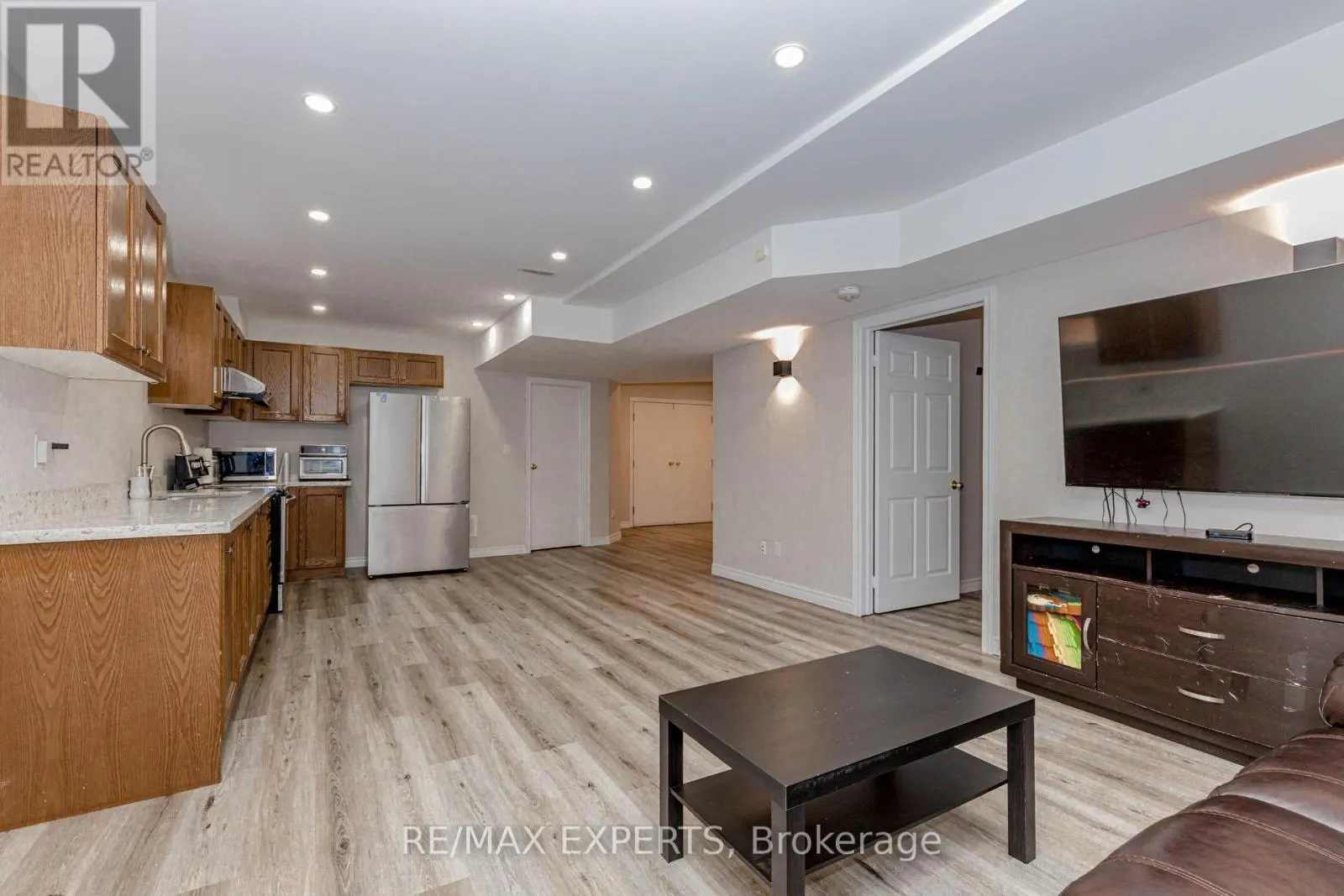 5 TEMPLE WEST CRESCENT