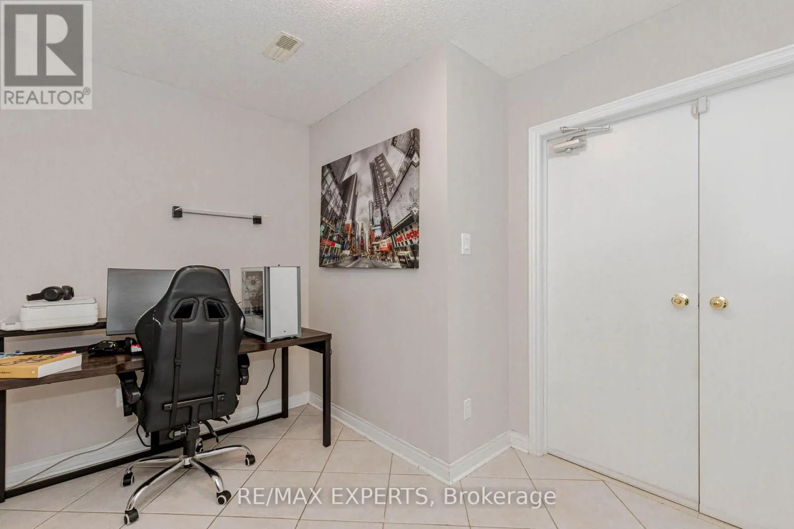 5 TEMPLE WEST CRESCENT