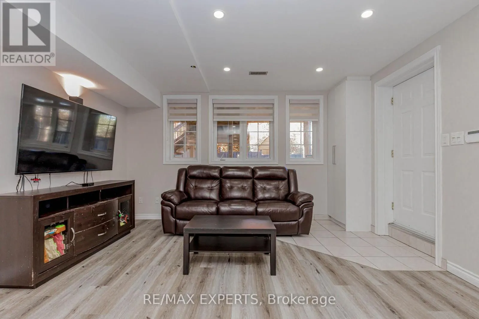 5 TEMPLE WEST CRESCENT